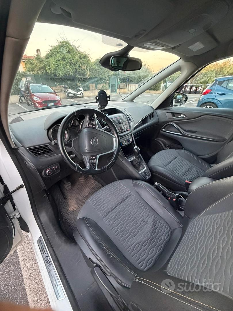 Opel Zafira 2014 photo 3