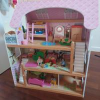 Casa in legno famiglia a tre piani