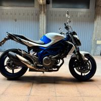 Suzuki gladius 650