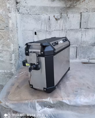 Givi trekker Outback 37 litri.