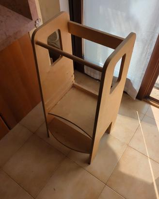 Lettino gemellare, fasciatoio a parete e Torre