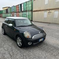 Mini 1.6 16V Cooper PELLE