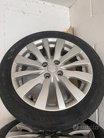 4 gomme usate con cerchi in lega Suzuki