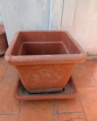 vaso quadrato in plastica 30 cm con sottovaso 