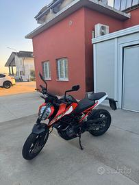 Ktm duke 125 trattabile