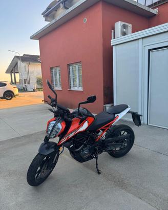 Ktm duke 125 trattabile