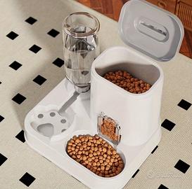 Distributore di cibo per animali