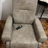 Poltrona alzapersona