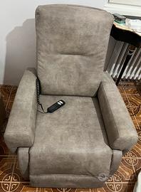 Poltrona alzapersona