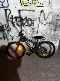 bici rockrider st100