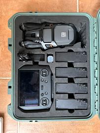 DJI Mavic 3 Pro con scatola originale e accessori