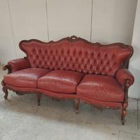 Divano in cuoio e legno