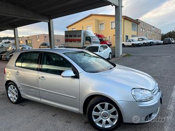 Volkswagen Golf 2.0 TDI 140cv 6 marce