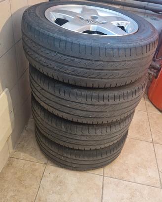 Cerchi + Gomme 185 65 15 Pegeout 