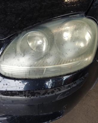 Proiettore sinistro VOLKSWAGEN GOLF 5 del 2004