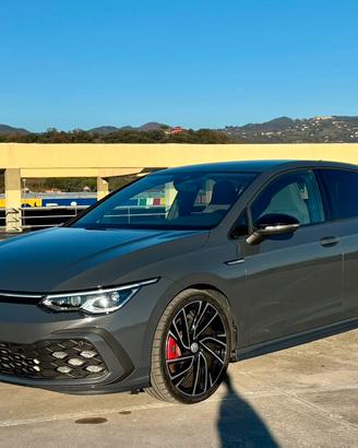 Volkswagen Golf GTD 8 dcc iq light 19”