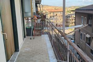 Appartamento + garage a Pietraperzia (En)