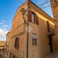 CASA SEMINDIPENDENTE A RIPATRANSONE