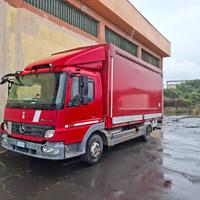 mercedes atego con sponda idraulica