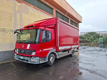mercedes atego con sponda idraulica