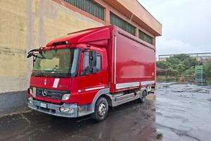 mercedes atego con sponda idraulica