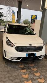 KIA Niro 1.6 Hybrid Style Autocarro N1