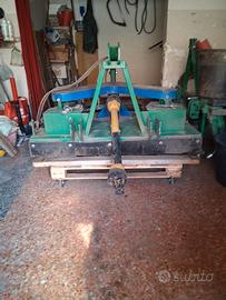 Trincia a catene con braccio interfilare.