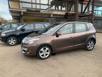 Renault Scenic 1.5 tdi full optio-completamente re