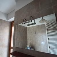 specchiera per bagno con lampada