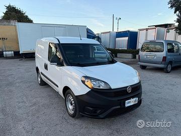 Fiat doblo 1.6 mjet furgone di serie porta lateral