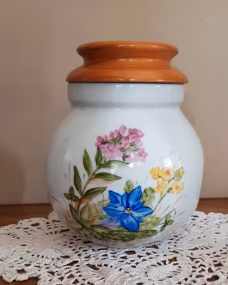 barattolo in ceramica 