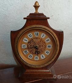 Antico orologio da ta......