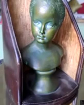 Due Teste in terracotta simil bronzo di fanciulli