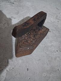 Ferro da stiro antico