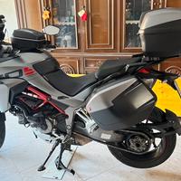 Multistrada 1260 grand tour