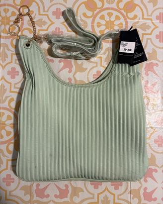 borsa nuova verde con cartellino 