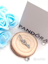 Charm originale pandora chiave con Zirconi