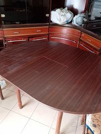 tavolo apribile in legno
