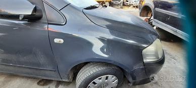 VOLKSWAGEN FOX 2006 - PARAFANGO DESTRO