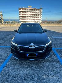 Skoda kamiq G-Tec style colore nero tulipano