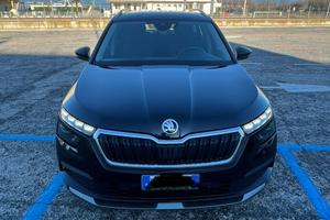 Skoda kamiq G-Tec style colore nero tulipano