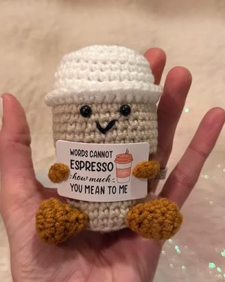 Caffè all’uncinetto con messaggio