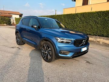 Volvo XC40 T5 Recharge Plug-in Hybrid R-Design