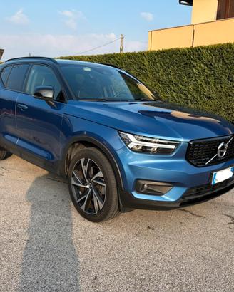 Volvo XC40 T5 Recharge Plug-in Hybrid R-Design