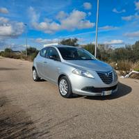 Lancia Ypsilon 1.2 69 CV 5 porte S&S Silver