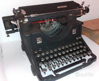 MACCHINA DA SCRIVERE VINTAGE – OLIVETTI “M40”