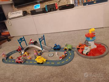 Pista PAW PATROL con personaggi