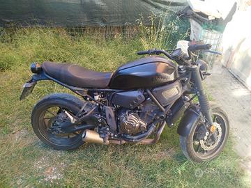 Yamaha xsr700