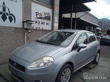 FIAT GRANDE PUNTO 1.3 TD 2007 199A3000  PER RICAMB
