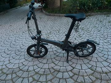 Bici pedalata assistita pieghevole